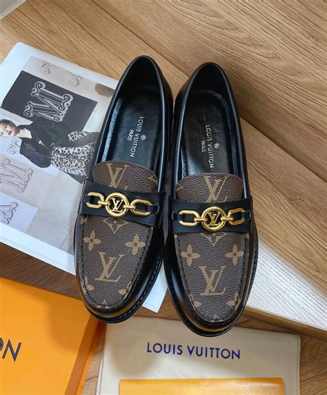 louis vuitton flats cheap|Louis Vuitton loafer.